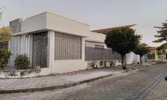 Imagem 2: IMÓVEL:, 5 dormitórios, 1 suítes, 3 banheiro, 2 vagas na garagem, 200M² de Área Construída