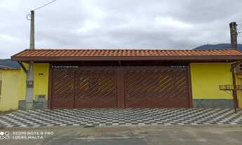 Imagem: Casa / 04 dormitórios sendo 2 suítes /