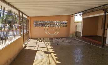 Imagem 2: Casa a venda/Monte Castelo/3 dormitórios / 250m² /São José dos Campos