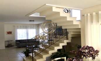 Imagem 2: Casa / 04 dormitórios sendo 02 suítes / Terras do Vale / 289m² / 300m² Terreno / Caçapava