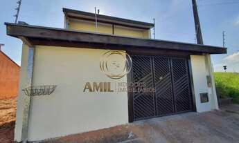 Imagem 1: Casa / Jardim Santa Júlia / 03 dormitórios / 01 suíte / Terreno com 140 m² / 121 m² área c