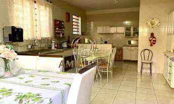 Imagem 2: Casa / Bosque dos Eucaliptos / 03 dormitórios / 250m² /edícula completa/ São José dos Camp