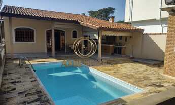 Imagem 2: RA Amil Vende Casa / Bosque dos Eucaliptos / 6 Dormitórios sendo 2 suítes / Piscina 500m