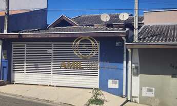 Imagem: Casa / 3 Dormitórios sendo 1 suítes /