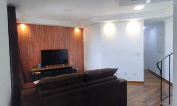 Imagem 3: Cobertura duplex com varanda gourmet, churrasqueira e jacuzzi, ideal para famílias que gos