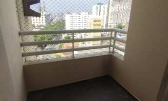 Imagem 4: Cobertura duplex com varanda gourmet, churrasqueira e jacuzzi, ideal para famílias que gos