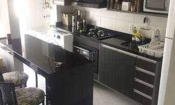 Imagem 6: Duplex lindo com Varanda, com uma paleta de cores contrastante que valoriza ainda mais o i