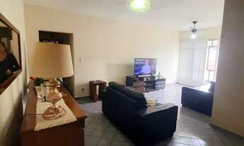 Imagem 4: Apartamento amplo com 2 dorms e dependência completa de empregada, no bairro do Marapé, S