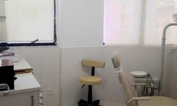 Imagem 7: Conjunto comercial amplo, localizado em prédio direcionado a profissionais da saúde, no ba