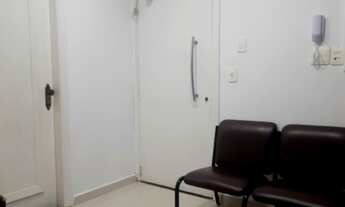 Imagem 2: Conjunto comercial amplo, localizado em prédio direcionado a profissionais da saúde, no ba