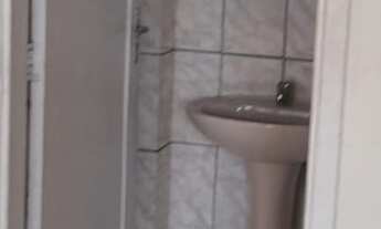 Imagem 7: Sala comercial à venda no Centro de Santos-SP: 1 sala com janelões, 2 banheiros, 63m² de á