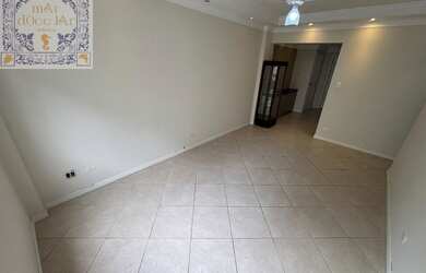 Imagem 5: Venda Apartamento Rua Trabulsi Santos SP - mAr dOce lAr edifício Honduras de frente, vizi