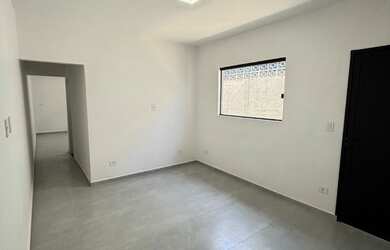 Imagem 3: Casa à venda em São Vicente-SP, bairro Catiapoa: 1 quarto, 1 sala, 1 banheiro, 1 vaga de g