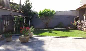 Imagem 3: Excelente Casa À Venda com 4 Quartos na Praia do Morro em Guarapari-ES