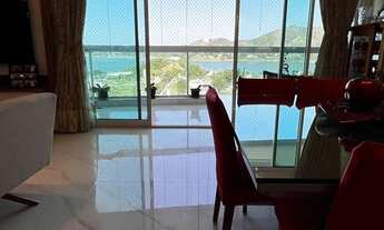 Imagem 6: 3 dormitórios, 3 suíte, 4 banheiro, 2 vagas na garagem, 180M² de Área Construída