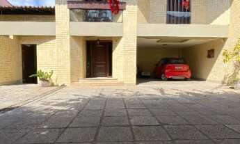 Imagem 2: 4 dormitórios, 2 suíte, 6 banheiro, 6 vagas na garagem, 800M² de Área Construída