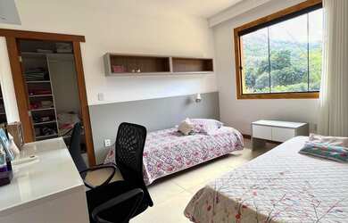 Imagem 5: 4 dormitórios, 2 suíte, 4 banheiro, 4 vagas na garagem, 373M² de Área Construída