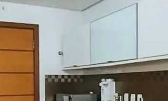 Imagem 3: 3 dormitórios, 1 suítes, 2 banheiro, 2 vagas na garagem, 110M² de Área Construída