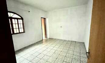 Imagem 6: 3 dormitórios na Rua Dr. Adir Gomes