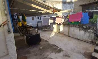 Imagem 2: GRANDE CASA COM 1 LOJA COMERCIAL NO CENTRO DE GUARAPARI