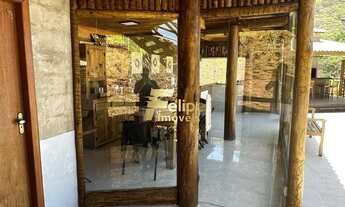 Imagem 2: Aproveite a oportunidade única de adquirir sua chácara dos sonhos nas deslumbrantes montan