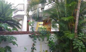 Imagem 4: BELÍSSIMA CASA DUPLEX COM 04 QUARTOS, SENDO 03 SUÍTES, COM UMA EXCELENTE ÁREA DE LAZER, À