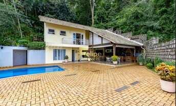 Imagem 2: BELÍSSIMA CASA COM 04 QUARTOS, SENDO 03 SUÍTES, COM UMA LINDA PISCINA, À VENDA EM FRADINHO