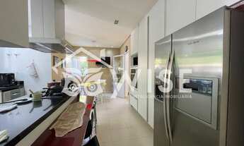 Imagem 7: Casa ampla com 4 suítes, área gourmet, academia, piscina e garagem para 3 carros - Alto pa