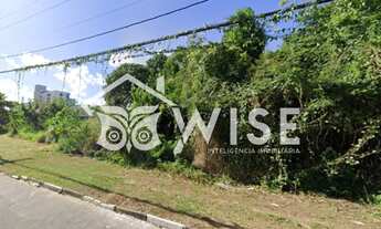 Imagem 2: Excelente terreno, com ótima topografia, e localização privilegiada em Buraquinho - Lauro