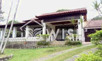 Imagem: Terreno exclusivo com 2 casas de alto padrão