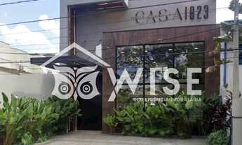 Imagem: Salão amplo e integrado, com pé-direito