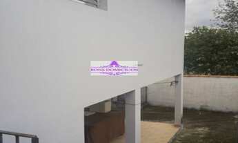 Imagem: Casa de esquina no centro de Cotia com terreno