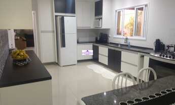 Imagem: CASA COM ACABAMENTO IMPECÁVEL EM COTIA