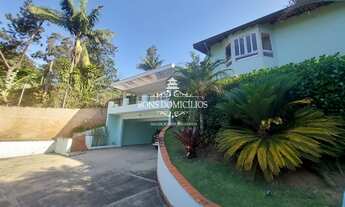 Imagem 3: Belíssima casa no miolo da Granja com 4 dormitórios sendo uma suíte Hiper Master com hidro