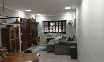 Imagem: Casa com 3 dormitórios e duas vagas cobertas