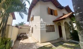 Imagem 2: Casa com 3 dormitórios sendo uma suíte, 3 vagas e em condomínio completo numa das melhore