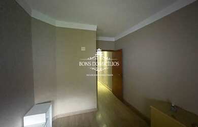 Imagem 2: , 3 dormitórios, 1 suítes, 3 banheiro, 3 vagas na garagem, 222M² de Área Construída