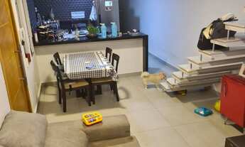 Imagem: BELO SOBRADO PRÓXIMO AO CLUBE MESC