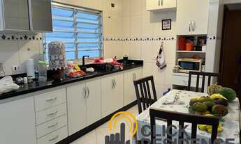 Imagem 3: 3 DORMITÓRIOS COM 1 SUÍTE (DE APRÓX. 207,00 M² CONSTRUÇÃO) À VENDA POR R$ 750.000,00 NO BA