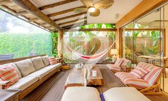 Imagem 4: Belíssima residência com arquitetura litoranêa à venda na Praia do Una em São Sebastião