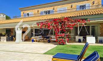 Imagem 2: Lindíssima residência com estilo toscano na Fazenda da Grama