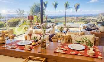 Imagem: Casa de revista com vista livre para o lago