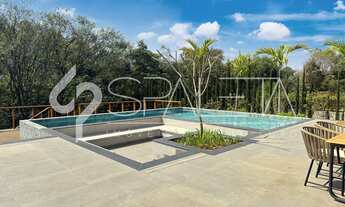 Imagem 7: Casa com arquitetura moderna à venda na Fazenda da Grama