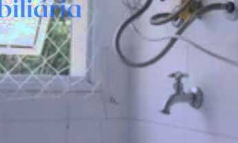 Imagem 5: Apartamento confortável com 63m² no 1° andar, sendo 2 dormitórios, sala ampla com varanda