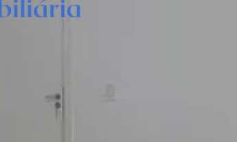 Imagem 3: Imóvel aconchegante para alugar com 2 quartos e 1 banheiro no total. O condomínio é bem eq