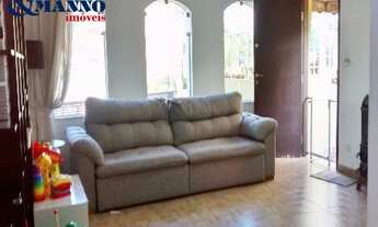 Imagem 2: 3 dormitórios na Rua Pedro Nascimento Ferrador