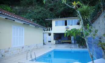 Imagem: Luxuosa Casa em Condomínio à Venda em