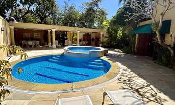 Imagem: Casa de Luxo à Venda em Condomínio na