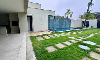 Imagem: Luxuosa Casa em Condomínio à Venda na