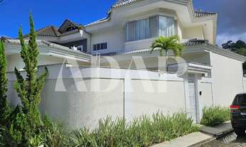 Imagem: Imperdível Casa de Luxo em Condomínio